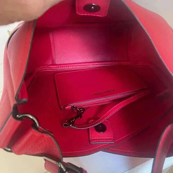 Calvin Klein beautiful red color, two-piece, Crossbody bag, in new condition - Picture 11 of 16